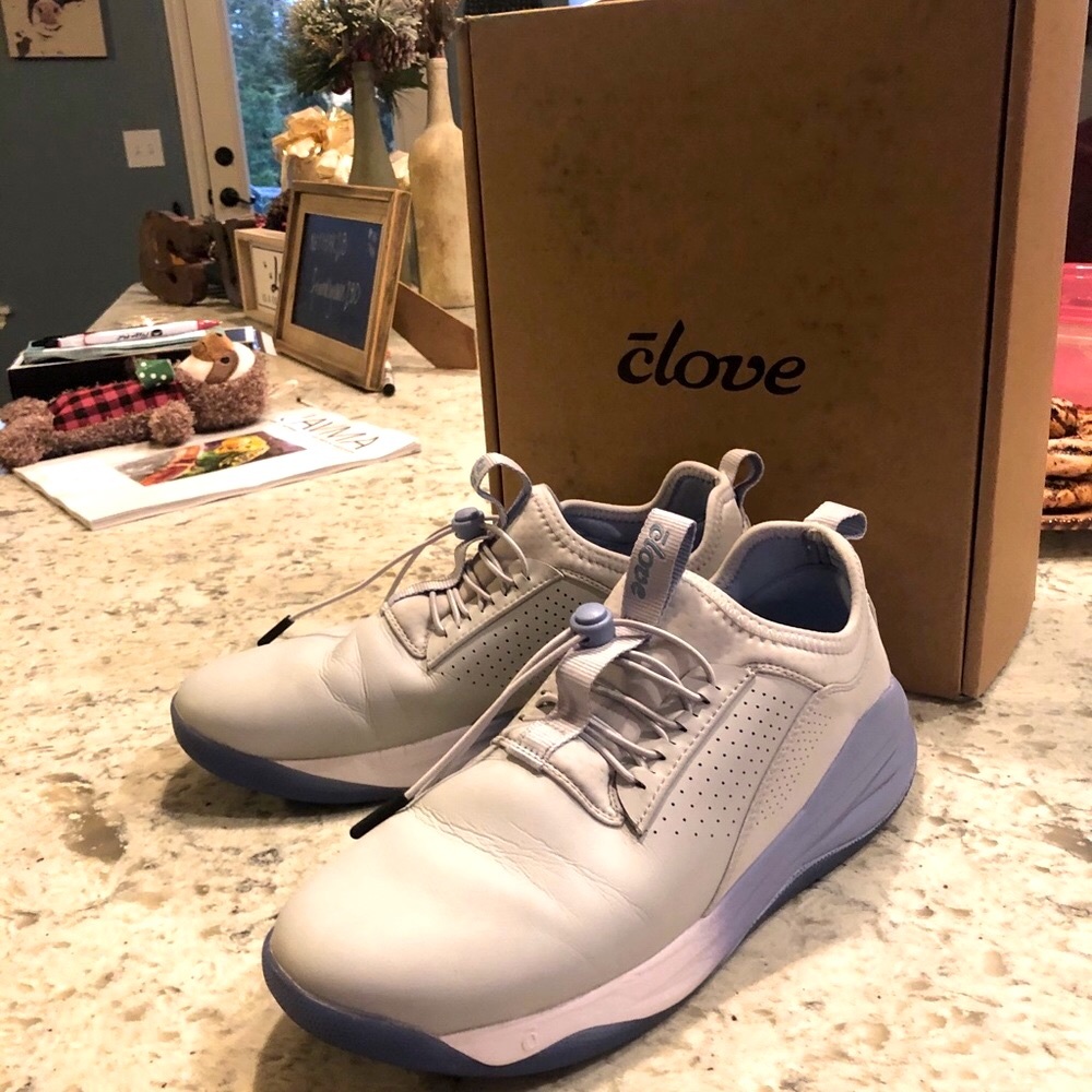 Clove Nursing Sneakers 9.5